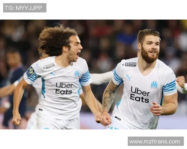 斯塔拉斯堡与布尔格的精彩对决揭示法甲新赛季的激烈竞争与战术博弈 斯塔拉斯堡与布尔格的精彩对决揭示法甲新赛季的激烈竞争与战术博弈