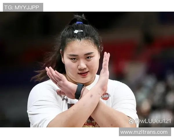 篮球明星的颜值与球场表现的完美结合探讨